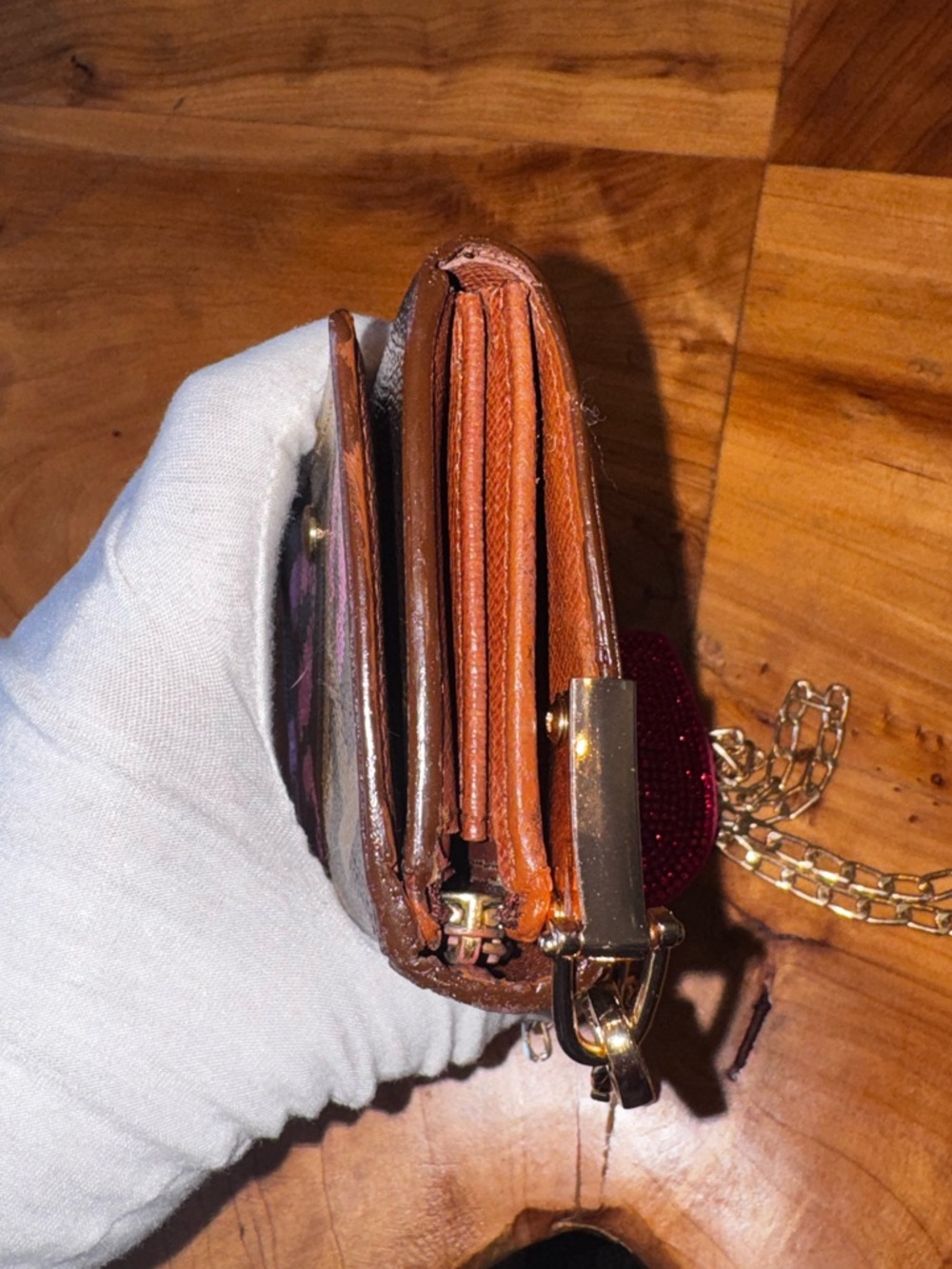 Louis Vuitton
Damier Ebene Porte-Monnaie
Billets
Trésor Wallet repurposed - Picture 5 of 16